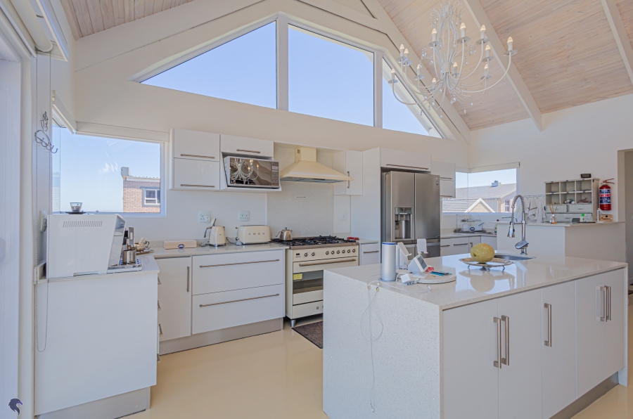 4 Bedroom Property for Sale in Myburgh Park Western Cape